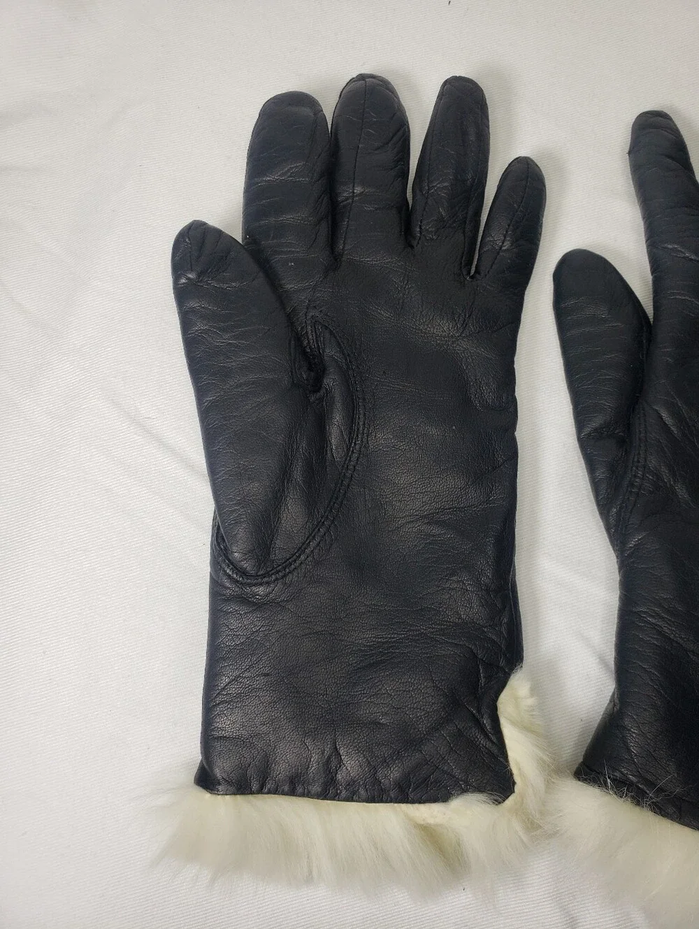 Fownes Black Genuine Leather Gloves Womens Size 6.5 White Fur Lined Cuff Trim